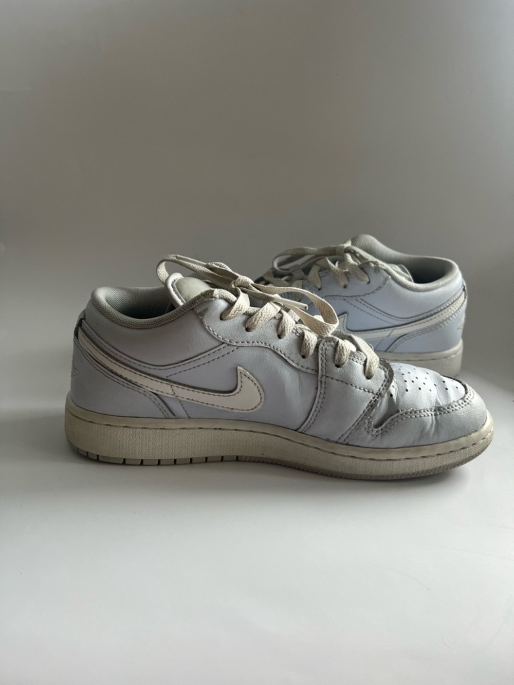 Nike Kids Air Jordan1 Low Sneakers in White in size 5Y